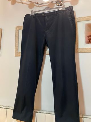 Pantalón Emidio Tucci  y camisa talla  grande.