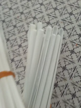 Accesorios para jaulas blancos