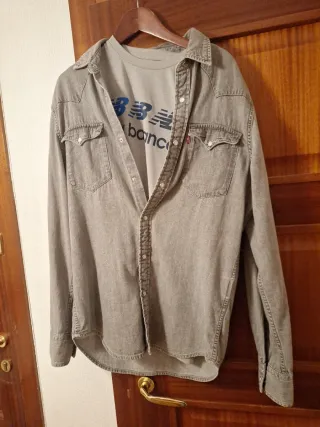 Pack Camisa Levi's + Camiseta New Balance Gris