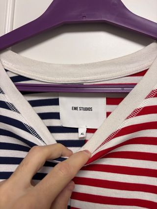 Camiseta Eme Studios Rayas Azul/Rojo