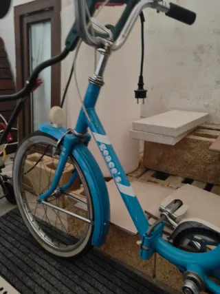 Bicicleta azul vintage