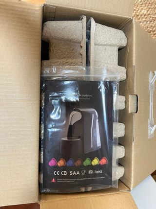 Cafetera de cápsulas nueva