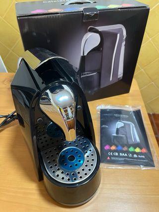 Cafetera de cápsulas nueva