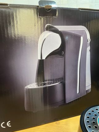 Cafetera de cápsulas nueva