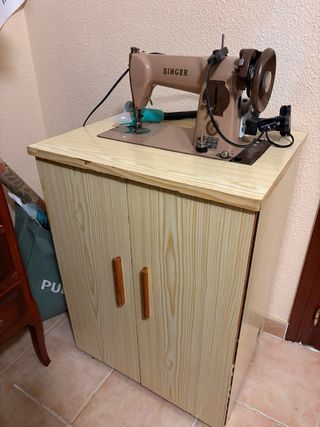 Máquina de coser Singer beige