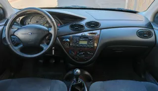 Ford Focus 2000