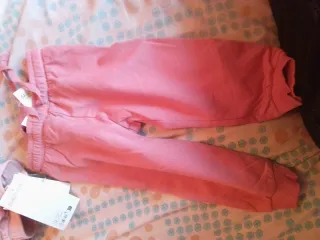 2 pantaloni e 2 felpe H&M per bambina 9-12 mesi