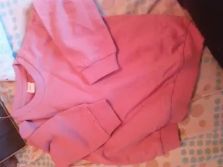 2 pantaloni e 2 felpe H&M per bambina 9-12 mesi