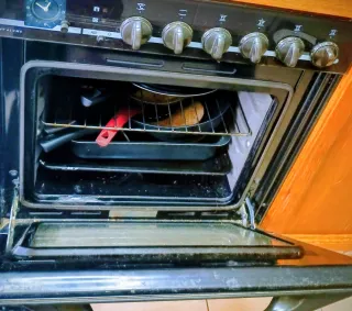 Horno eléctrico y vitrocerámica Teka