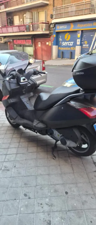 Scooter Aprilia 125cc 20k kms. precio fijo.