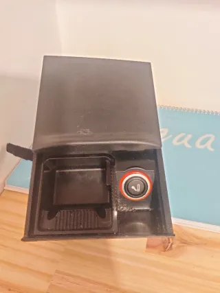 Cenicero Central VW Golf 4