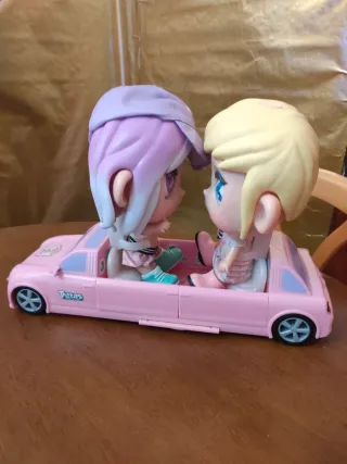 Trotties Emma, Lucy y limusina rosa