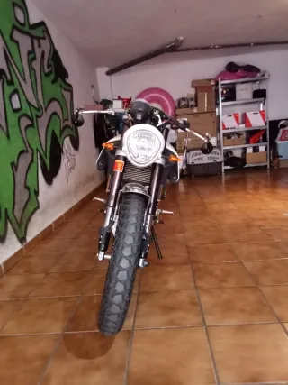 Mondial HPS 125 cc café racer