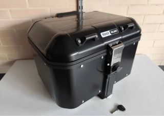 Baúl Givi Trekker Outback  58 litros y 42 litros