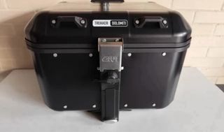 Baúl Givi Trekker Outback  58 litros y 42 litros