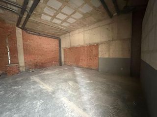 Local comercial en alquiler en Colores - Entreparques en Sevilla