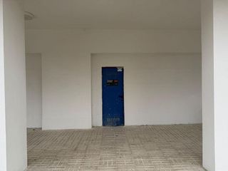 Local comercial en alquiler en Colores - Entreparques en Sevilla