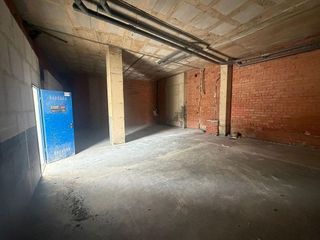 Local comercial en alquiler en Colores - Entreparques en Sevilla