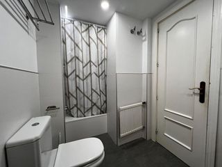 Piso en alquiler en Apóstol Santiago en Madrid