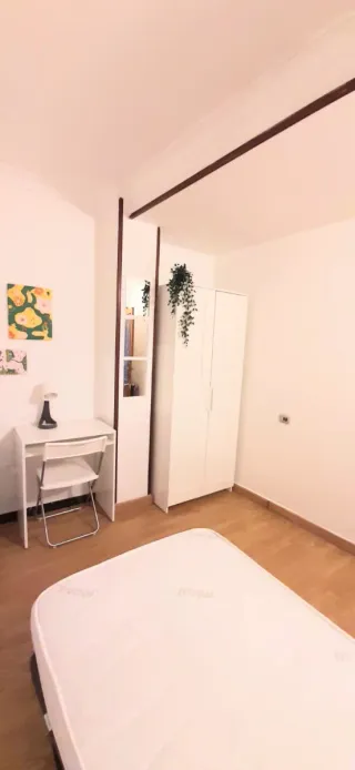 Se alquila habitación a ESTUDIANTES