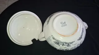 Sopera con tapa. DUCK posta San Claudio