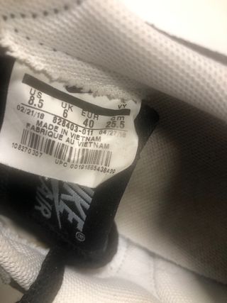 Zapatillas Nike Negras y Blancas