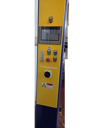 Máquina enfardadora de palets