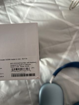 Airpods Max Azul con Soporte Plateado