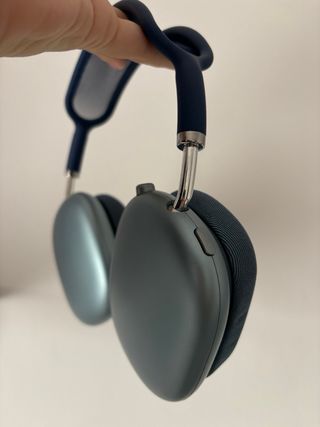 Airpods Max Azul con Soporte Plateado