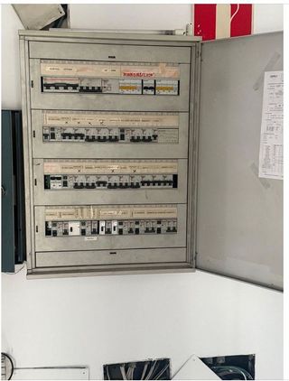 Local comercial en venta en Valderas - Los Castillos en Alcorcón