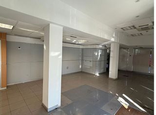 Local comercial en venta en Valderas - Los Castillos en Alcorcón