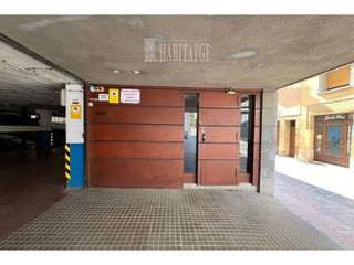 Garaje en venta en Santa Clara-Caputxins-Hospital en Vic