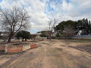 Chalet en alquiler en La Milagrosa - La Estrella en Albacete