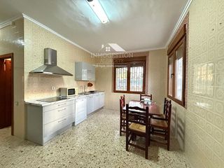 Chalet en alquiler en La Milagrosa - La Estrella en Albacete