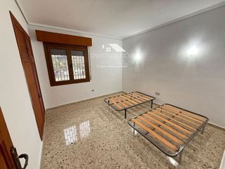 Chalet en alquiler en La Milagrosa - La Estrella en Albacete