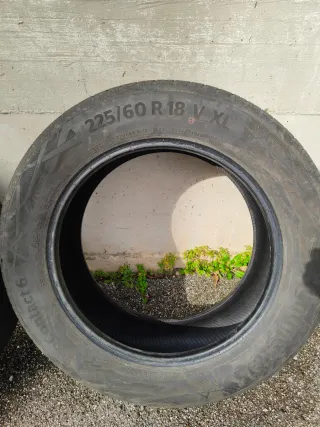 2 Gomme Estive Continental 225/60 R18 V XL