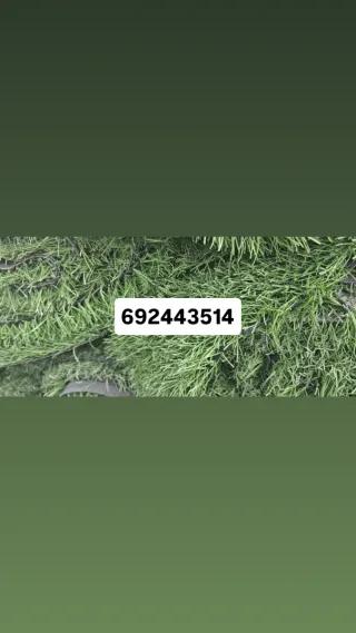 Césped artificial verde