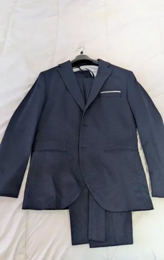 Traje azul marino Talla L