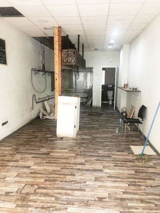 Local comercial en venta en Parque Alcosa - Jardines del Edén en Sevilla