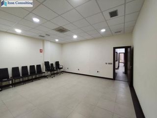 Oficina en venta en Hospital - Parque sur en Albacete