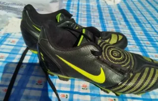 Botas de fútbol Nike 90 T90