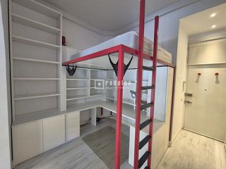 Piso en alquiler en Universidad - Malasaña en Madrid