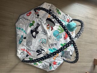 Alfombra de juegos infantil con animales marinos