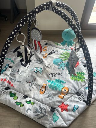 Alfombra de juegos infantil con animales marinos