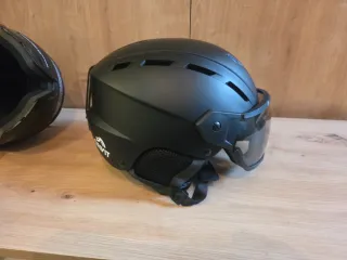 Casco esquí/snowboard con visera fotocromática