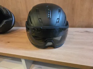 Casco esquí/snowboard con visera fotocromática