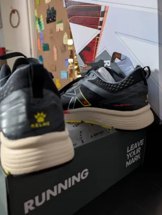 Zapatillas Running Kelme Valencia Talla 45 nuevo