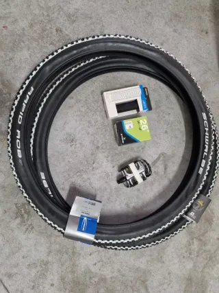 Bicicleta de Montaña Giant Blanca