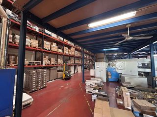 Nave industrial en venta en Esparreguera