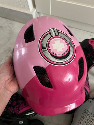 Patines niña talla 30 a 33 clprotecciones y casco